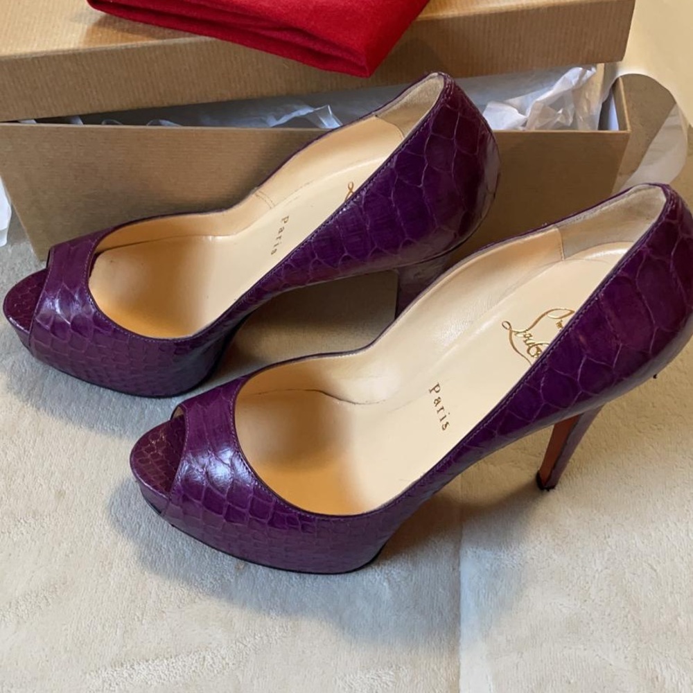 Hyper Prive, Christian Louboutin. Never worn!!